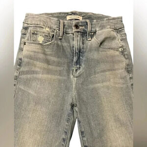 Good American Blue Straight Leg Jeans with Vintage Appeal